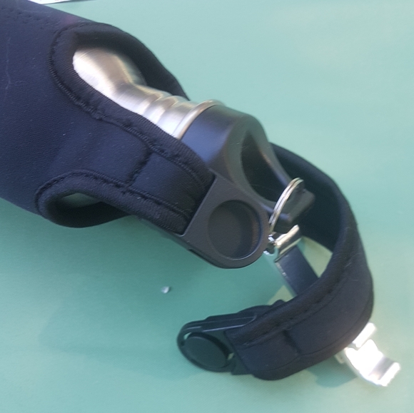 ๐บ Secret Bottle Holder w/ Neoprene Cover & Opener - Picture 2 of 8